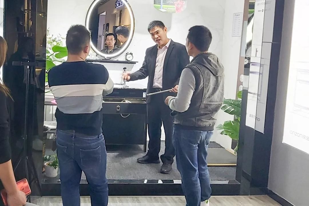 未来可期，热烈欢迎全国新老客户莅临K8·凯发，共享发展新旅